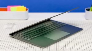 مایکروسافت Surface Laptop 5 (13.5 اینچی) – سبک و باریک با قیمت مناسب