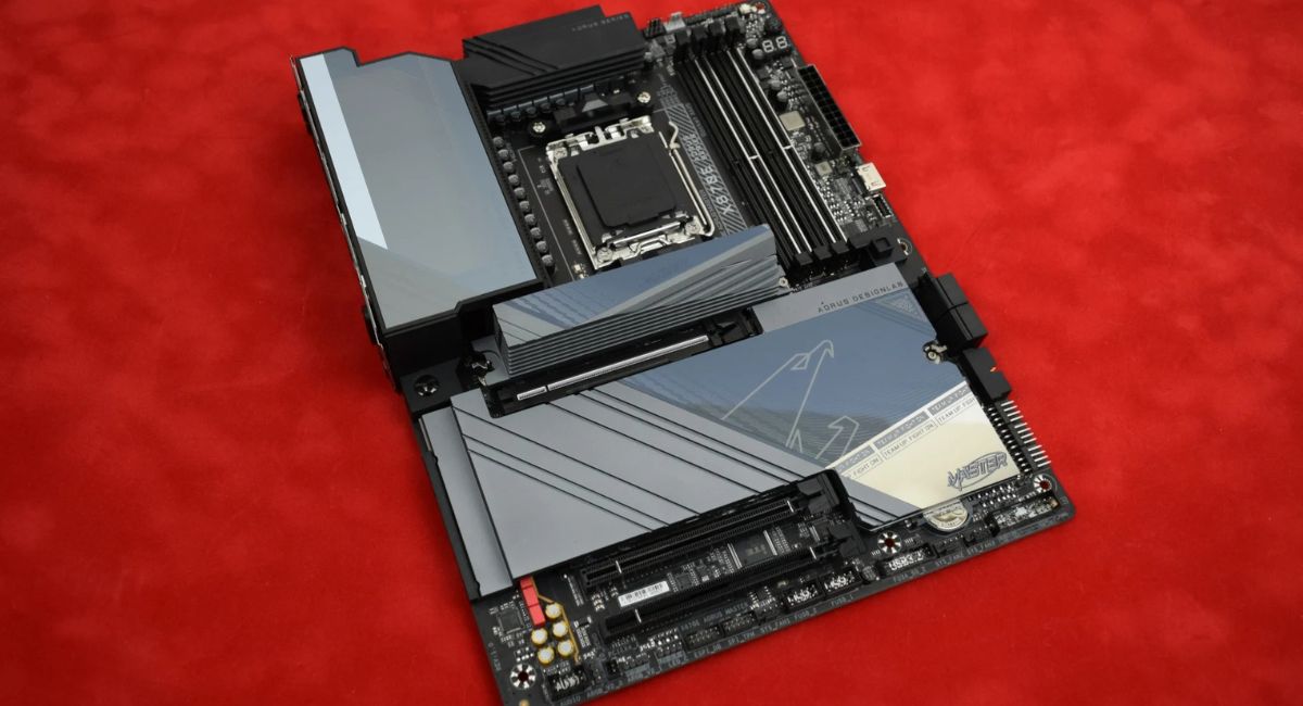 مادربرد Gigabyte X870 E Aorus Master